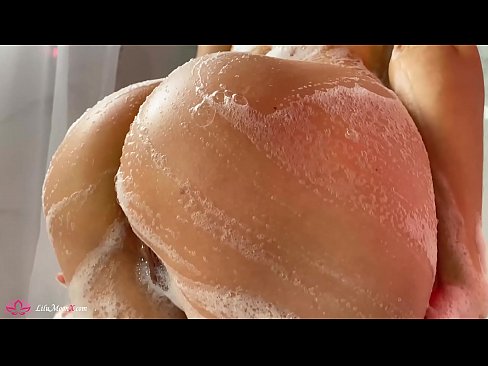 ❤️ Brunette onanerer fisse med vibrator til intens orgasme i brusebad Fucking video at da.courseclass.ru ❌️❤