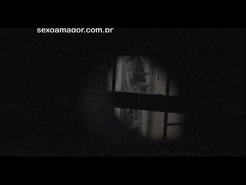 ❤️ Blondie bliver hemmeligt videooptaget af en voyeur fra nabolaget gemt bag hule mursten Fucking video at da.courseclass.ru ❌️❤